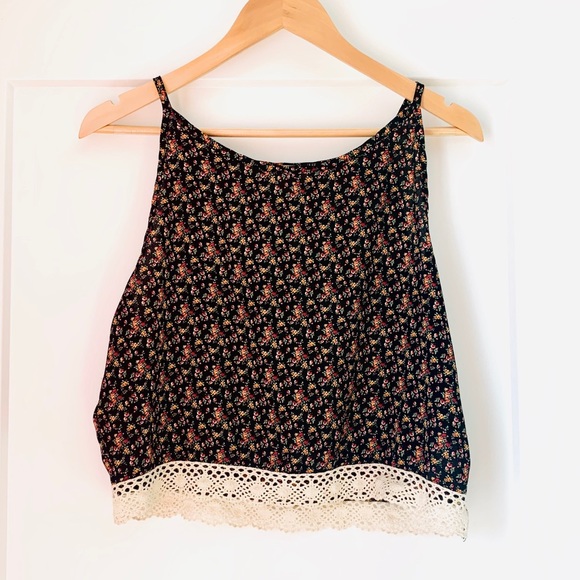 Pacsun LA hearts cropped floral top with lace - Picture 2 of 5